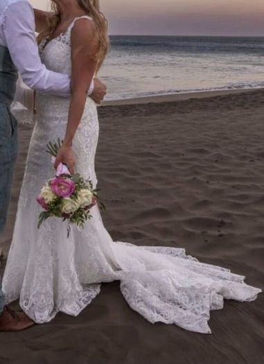 Wedding dress