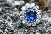 Vintage 1970/80s Sapphire &amp; Diamond Ring