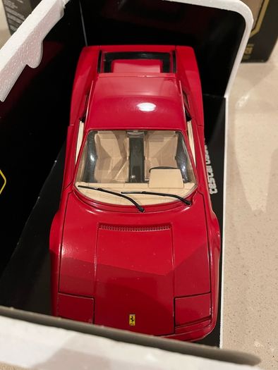 Ferrari Testarossa 1/18 Burago