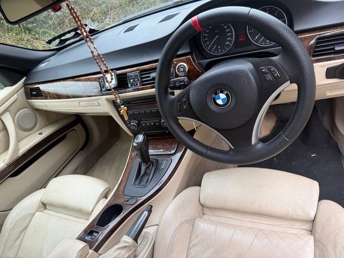 Bmw 320i  E93