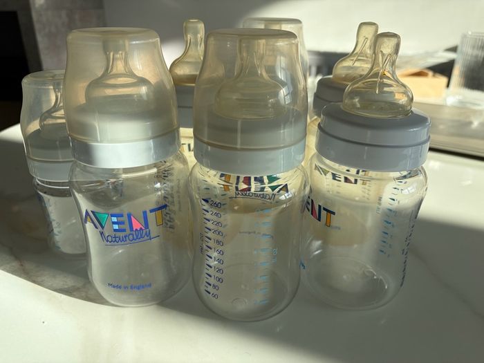 baby feeding bottles