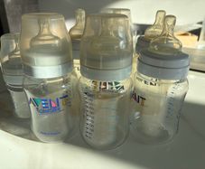 baby feeding bottles