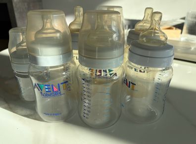 baby feeding bottles