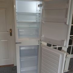 Fridge freezer,  Integrated or free Standing