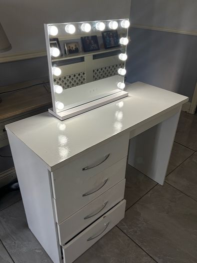 Hollywood mirror and table
