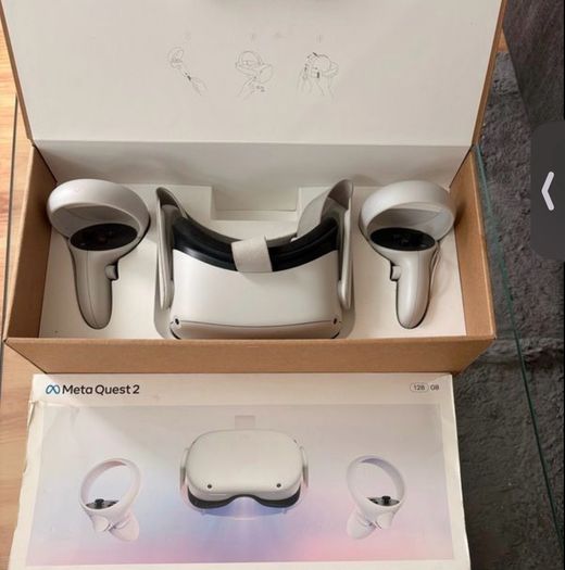 Meta Quest 2 Vr headsets