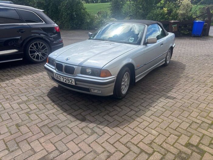 BMW 318i convertible