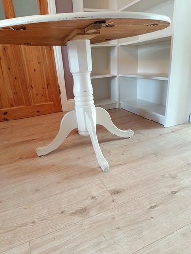 White Circular Drop Leaf Dining Table 102cm