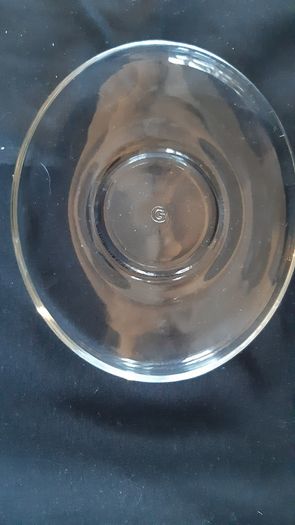 6 Glass Cups with Oval Saucers