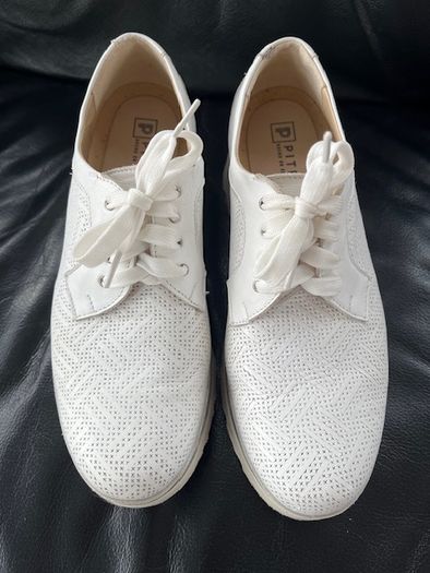 Ladies PITILLOS Winter white / cream wedged SOFT LEATHER Shoes boots Size 39 Uk 6. High Quality.  In really super condition