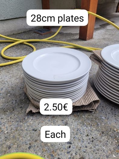 Simply winged plates