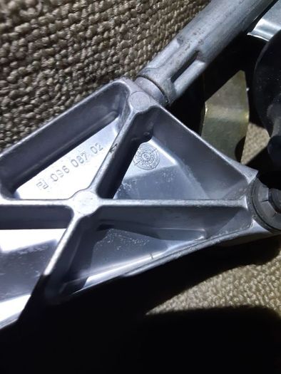 Mercedes- Benz C-klass (W203) 2005 Wiper mechanism