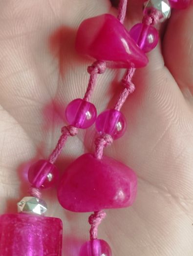 Vintage Glass and Stone Necklace.