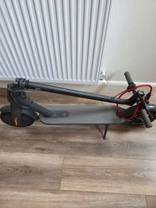 Xiaomi Mi Electric Scooter - Excellent Condition