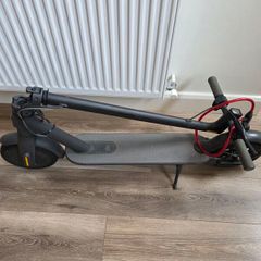 Xiaomi Mi Electric Scooter - Excellent Condition