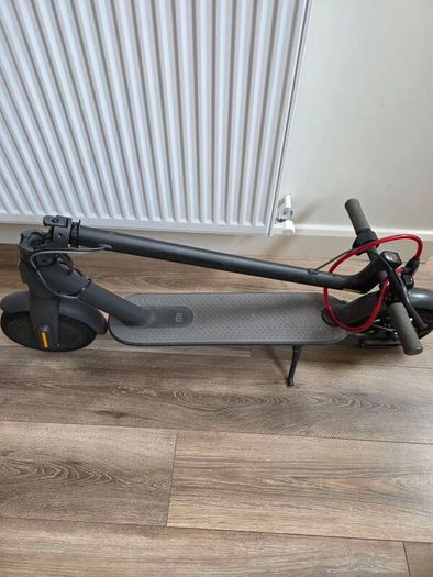 Xiaomi Mi Electric Scooter - Excellent Condition