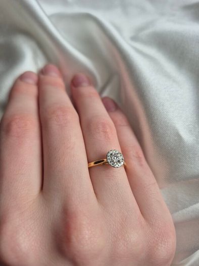 0.50ct Diamond Cluster Engagement Ring 18ct Gold Size K Hallmarked