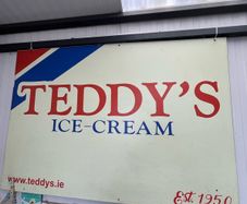Teddys ice cream shop sign