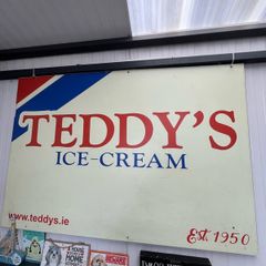 Teddys ice cream shop sign