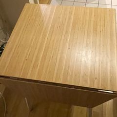 Drop-leaf table + 4 chairs included