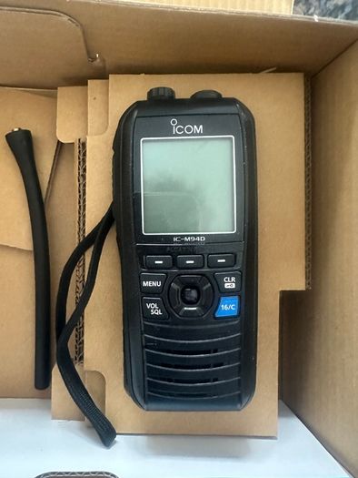 Handheld Vhf Radio (icom Icm94de)