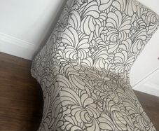chaise lounge/ armchair
