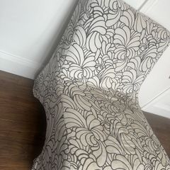 chaise lounge/ armchair