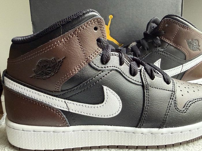 Nike Air Jordan 1 Mid Brown/Black UK5 EU38