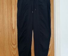 Lululemon black joggers
