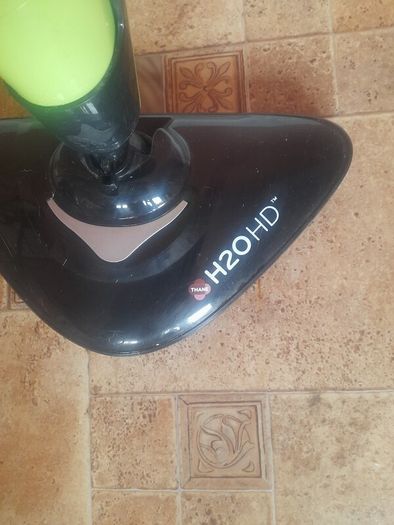 H2O plug in  steam mop