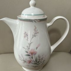 Vintage Keltkraft designed by Noritake Pennfield 9172 teapot.