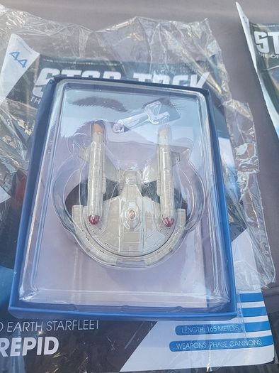 star trek eaglemoss united earth strafleet