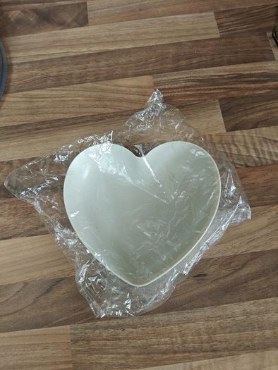 Plastic Heart Bowls