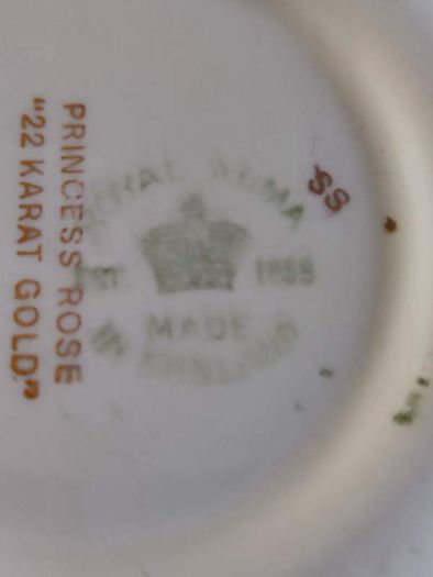 Vintage Royal Alma Bone Cina Bowl 24 K. Gold.
