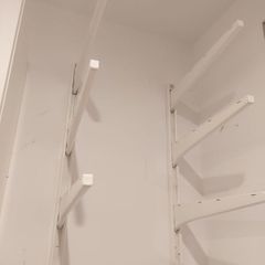 Shelf - adjustable