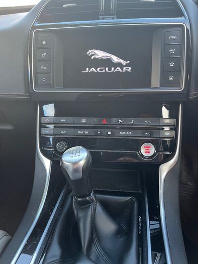 Jaguar XE R-Sport 2017