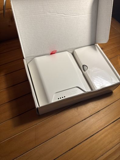 Dkt Ftth Battery 2 Backup Unit 1 Hour 30w 3x Usb-c  Brand New