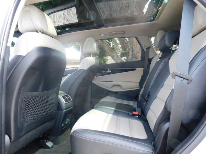 66K KM Auto Kia Sorento High-spec 7-seater Pan Roof