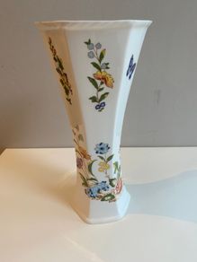 Aynsley 9 inch vase