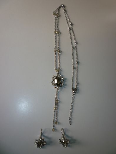 Necklace Pendant Earring Set.  Vintage chain & ear rings