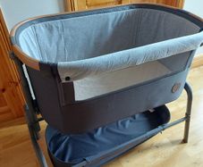 Maxi cosi next to me crib