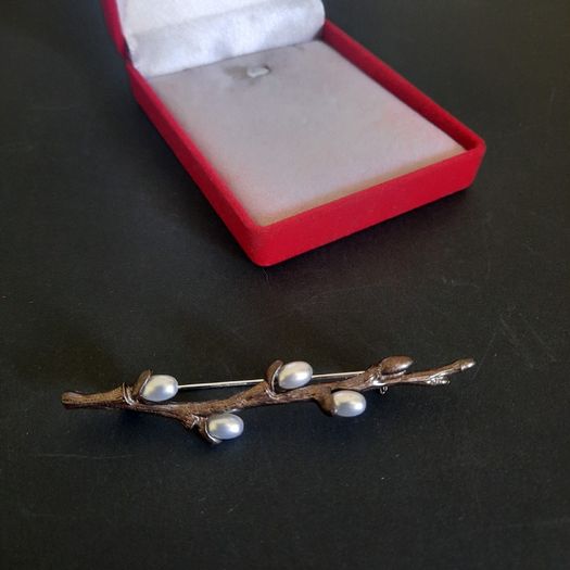 Pussy Willow Branch Brooch, Weaving Spring Nature Jewelry Brooch Shawl Pin Badge Flowers Jewellery and Accessories