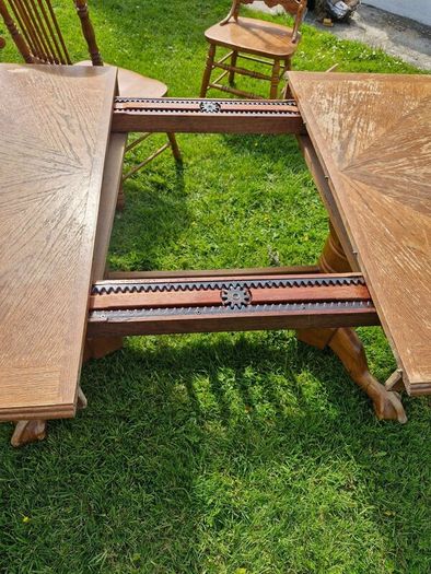 Kitchen Table & Chairs