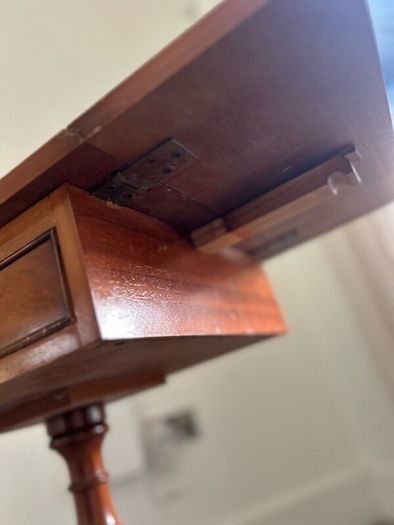 Burr walnut style drop leaf Pedestal Pembroke