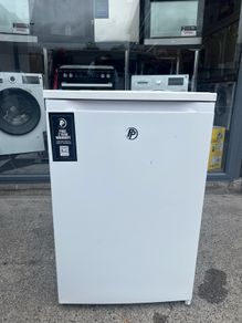 New display model 55cm undercounter fridge with 4 star icebox