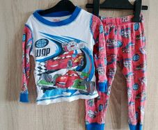McQueen pijama fits 6/18 months