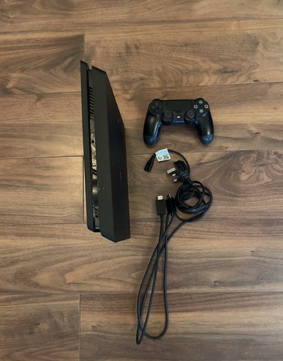 PS4 Slim
