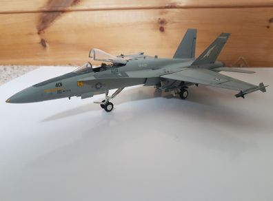 Built 1/72 ESCI Boeing Mc Donnell Douglas F/A-18A US Navy Italeri Revell Airfix