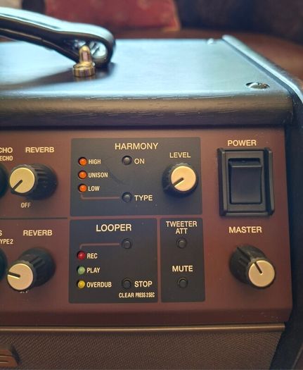 BOSS Acoustic amplifier