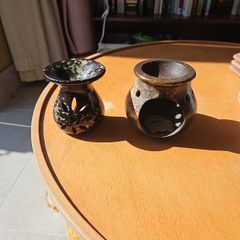 2 oil diffusers